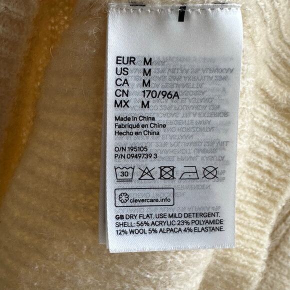 H&M Divided V-Neck Oversized Sweater NWT - Picture 6 of 8